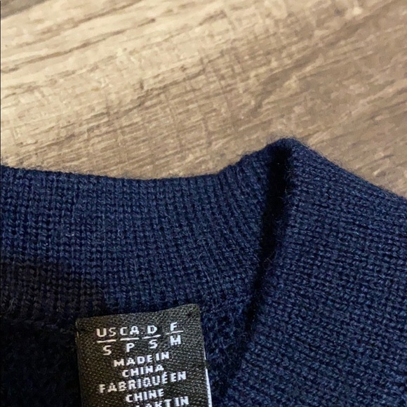 Saks Fifth Avenue Navy blue crewneck sweater - Picture 4 of 12
